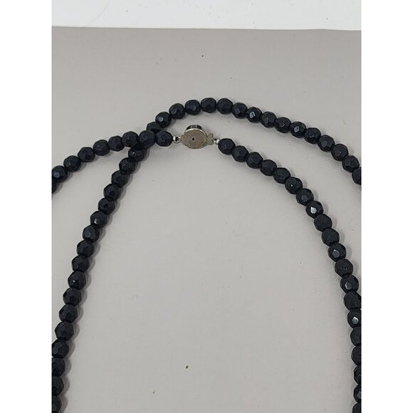 Vintage Black Glass‎ Beaded Necklace Faceted Aproximately 26# Clasped - Picture 3 of 4
